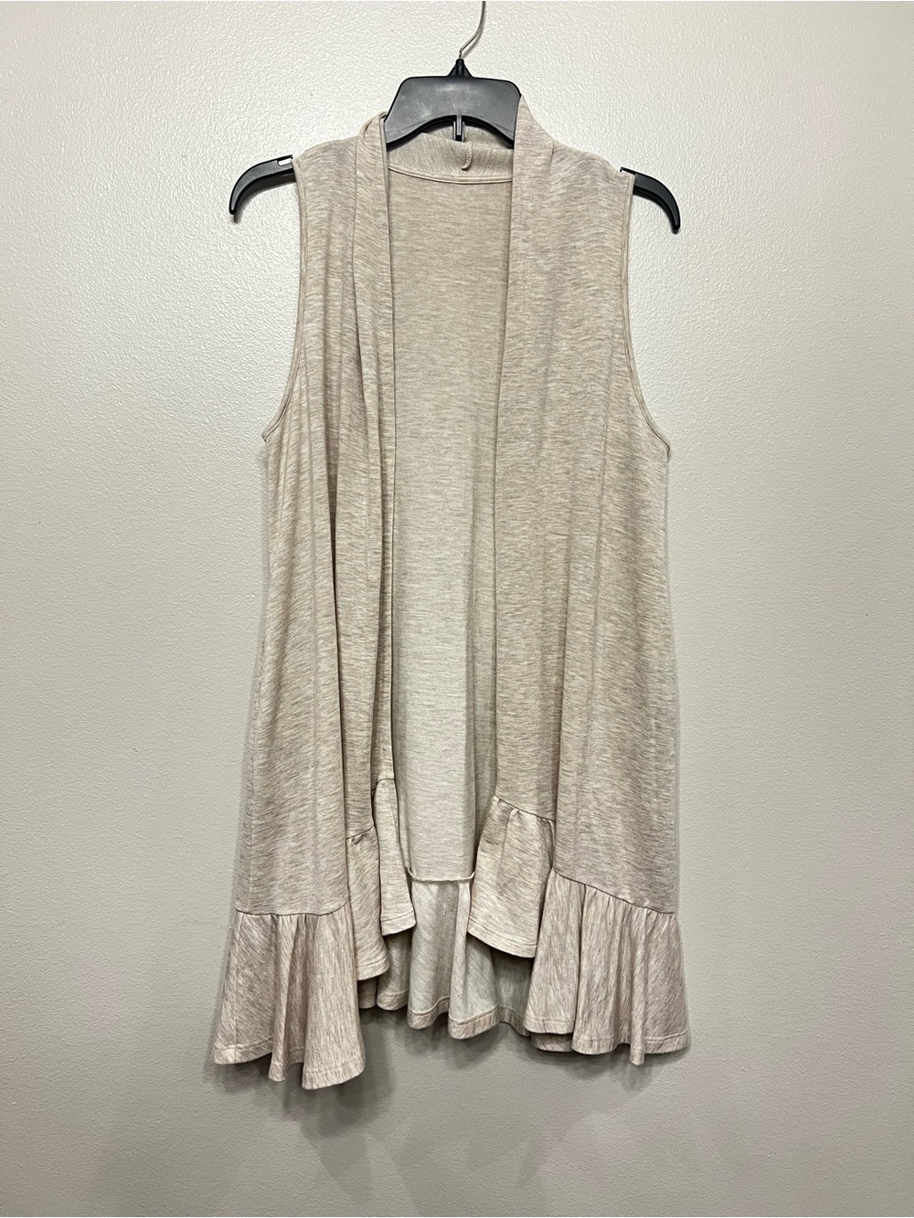 Pleione Cream Oatmeal Heather Ruffle Hem Open Front Cascade‎ Vest Minimalist